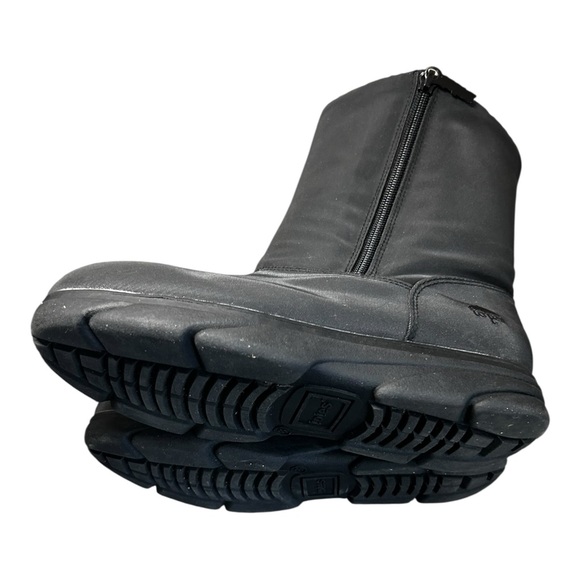 TOTES Waterproof Black Mid Boots — Size 8 Black Winter Boots with Side Zipper - Picture 6 of 11